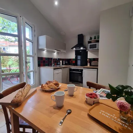 Holiday home Avec Jardin, Terrasse Et Confort A - Fr-1-496-293 *