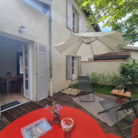 La Petite Bulle : Confortable Et Moderne A Casa rural Saint-Galmier